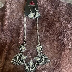 Necklace and earring set